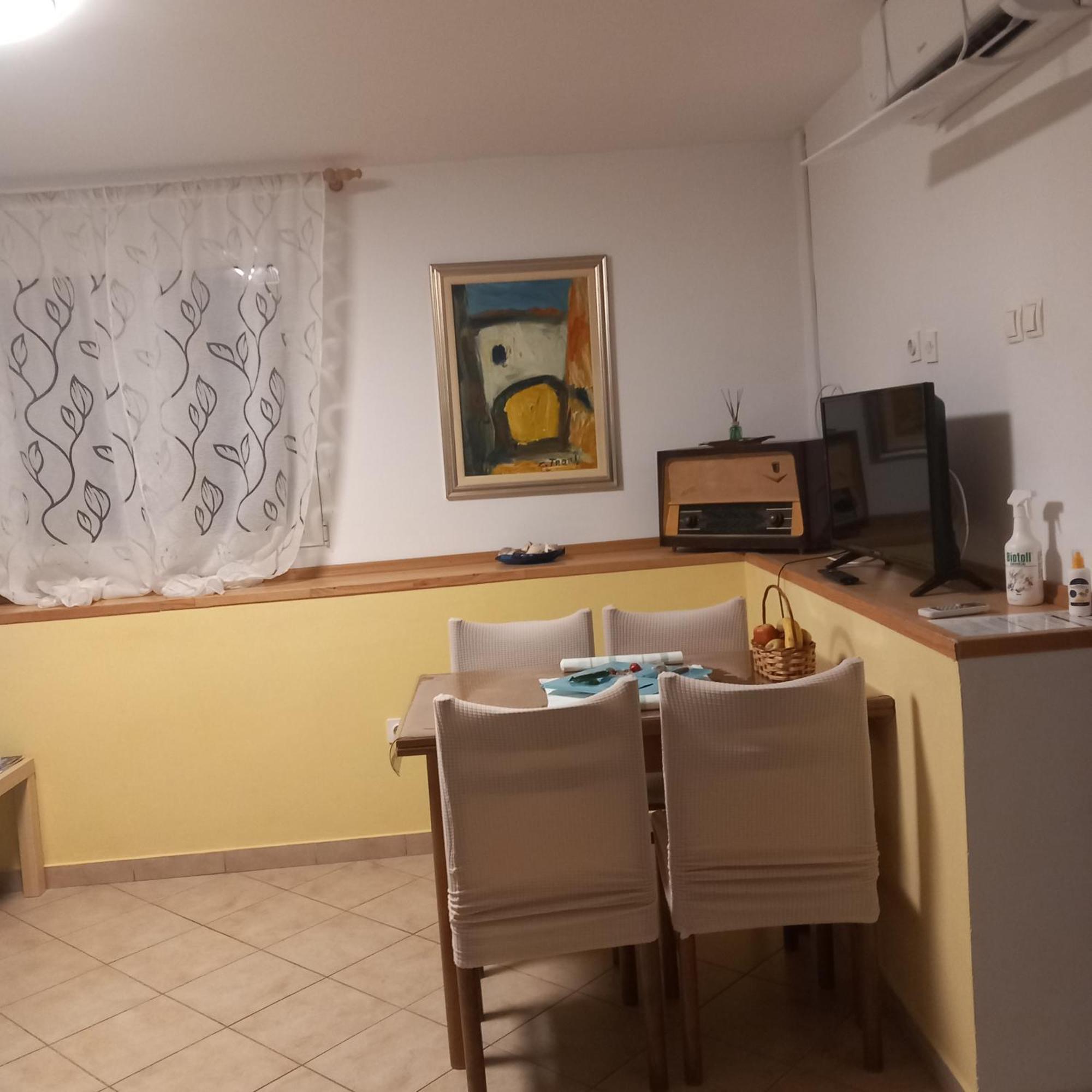 Apartmani Bozic-Omišalj Exteriör bild