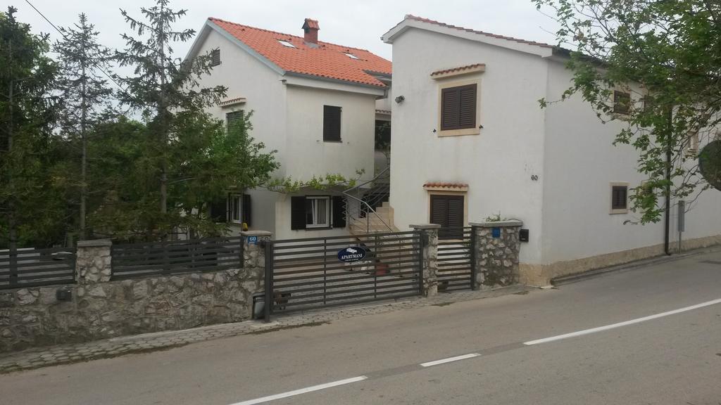 Apartmani Bozic-Omišalj Exteriör bild